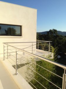 Les extérieurs de la Maison en Corse