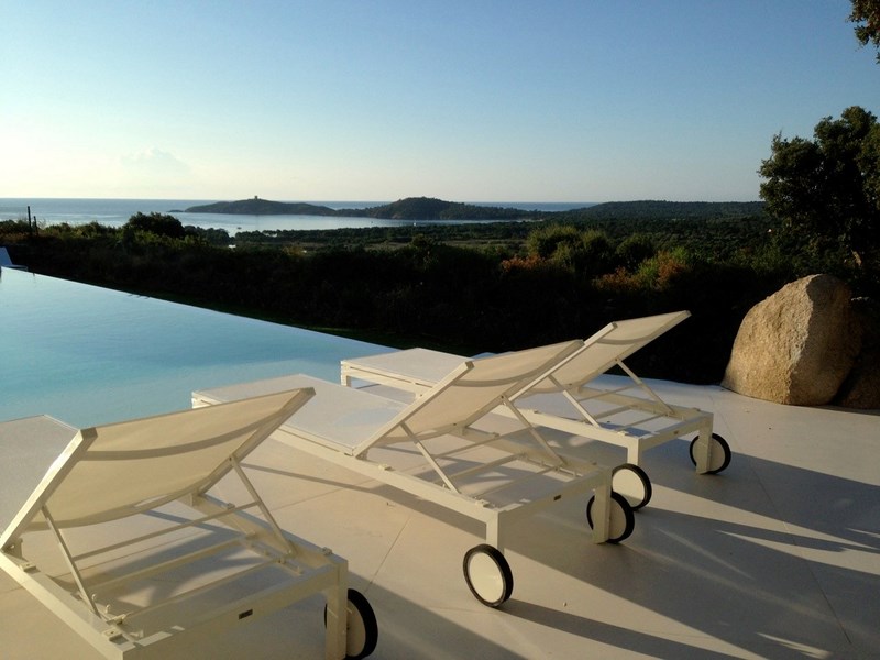 Terrasse Piscine Villa en Corse